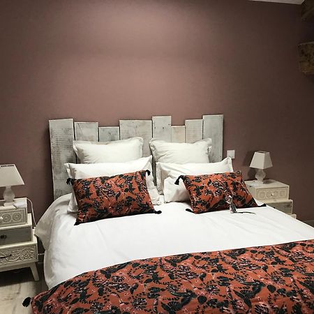 Bed and Breakfast Logis De Pierre Levee Bessines Экстерьер фото