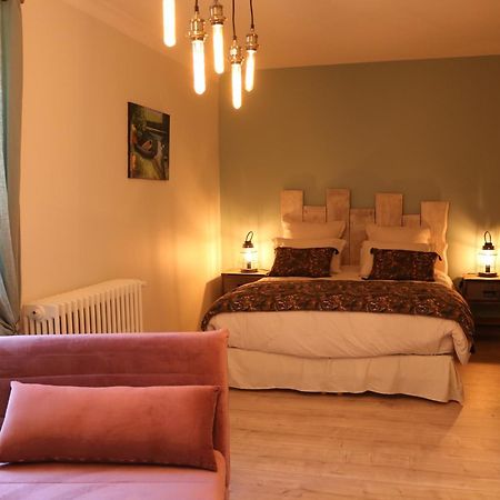 Bed and Breakfast Logis De Pierre Levee Bessines Экстерьер фото