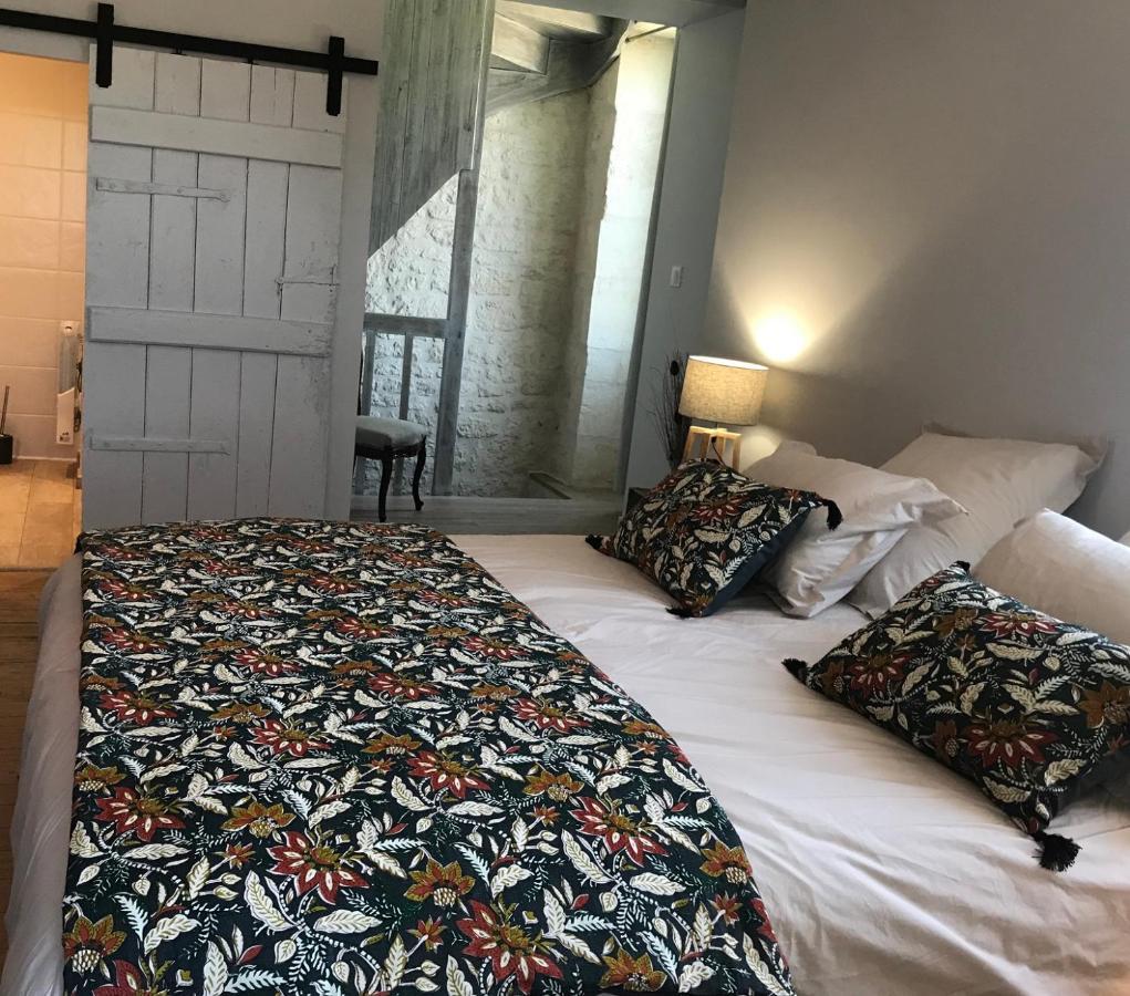 Bed and Breakfast Logis De Pierre Levee Bessines Экстерьер фото