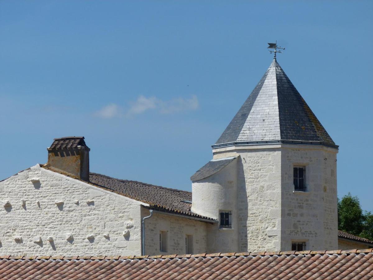 Bed and Breakfast Logis De Pierre Levee Bessines Экстерьер фото